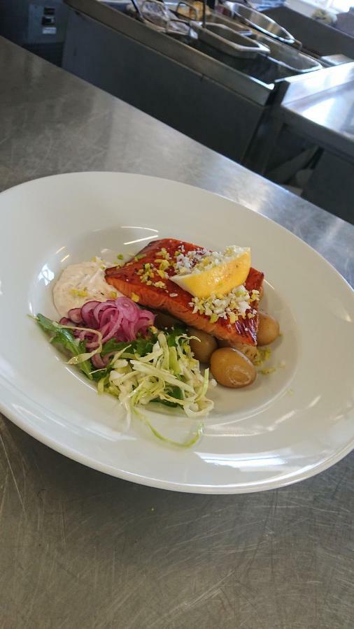 Garvaregarden , Och Cafe Aamiaismajoitus Askersund